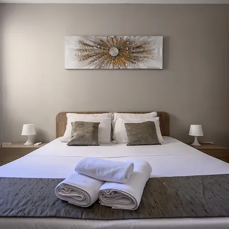 F11 1, Private Double With Private Bathroom In Shared Flat Gazde/Camere de închiriat Msida