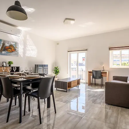 F11 1, Private Double With Private Bathroom In Shared Flat