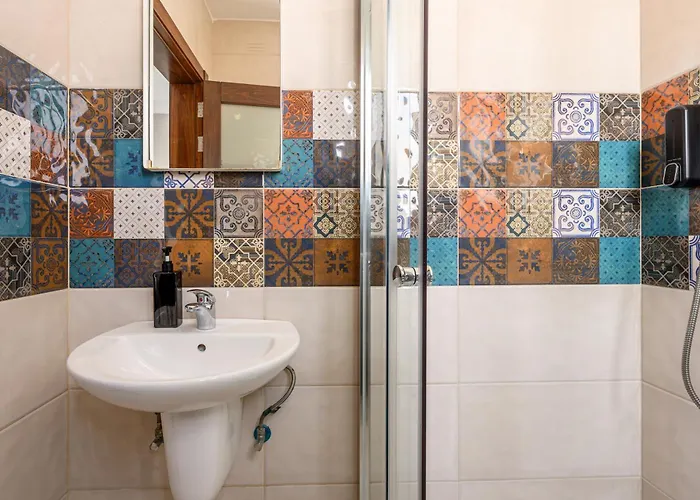 홈스테이 F11 1, Private Double With Private Bathroom In Shared Flat 음시다