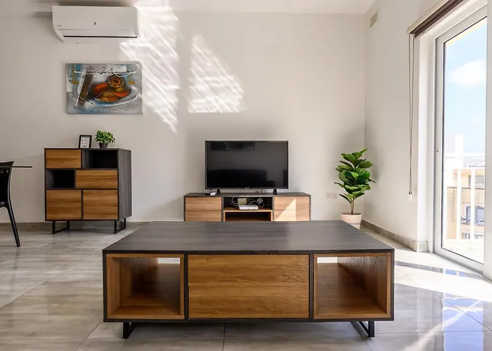 F11 1, Private Double With Private Bathroom In Shared Flat *