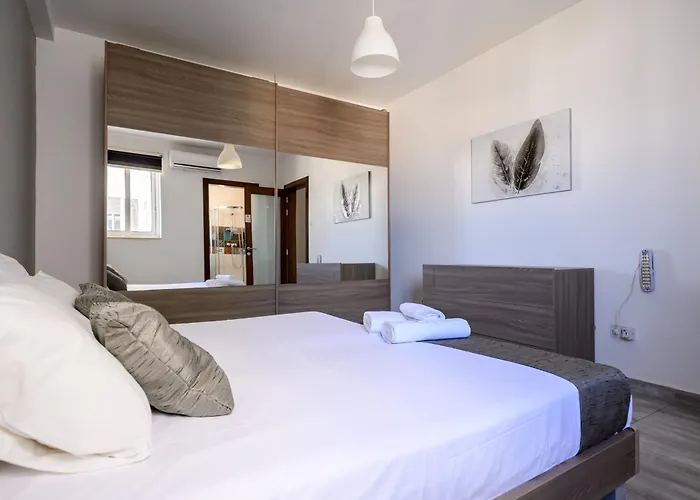 홈스테이 F11 1, Private Double With Private Bathroom In Shared Flat 음시다