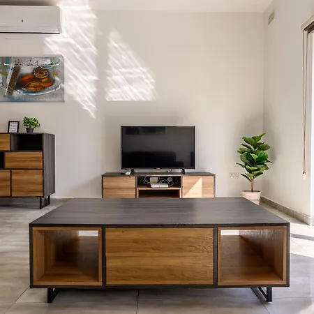 F11 1, Private Double With Private Bathroom In Shared Flat *