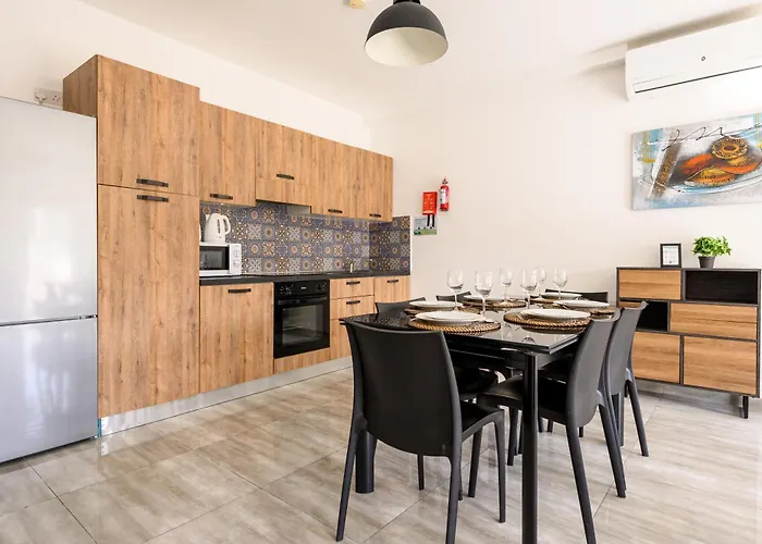 F11 1, Private Double With Private Bathroom In Shared Flat مسيدا