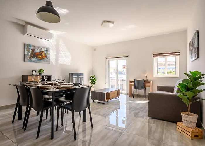 F11 1, Private Double With Private Bathroom In Shared Flat