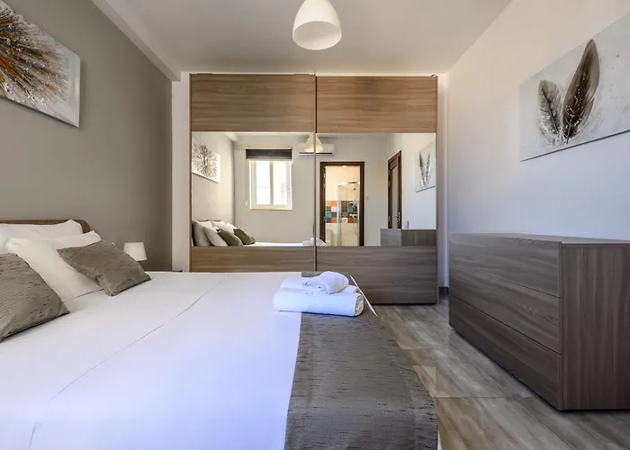 F11 1, Private Double With Private Bathroom In Shared Flat منزل للإقامة