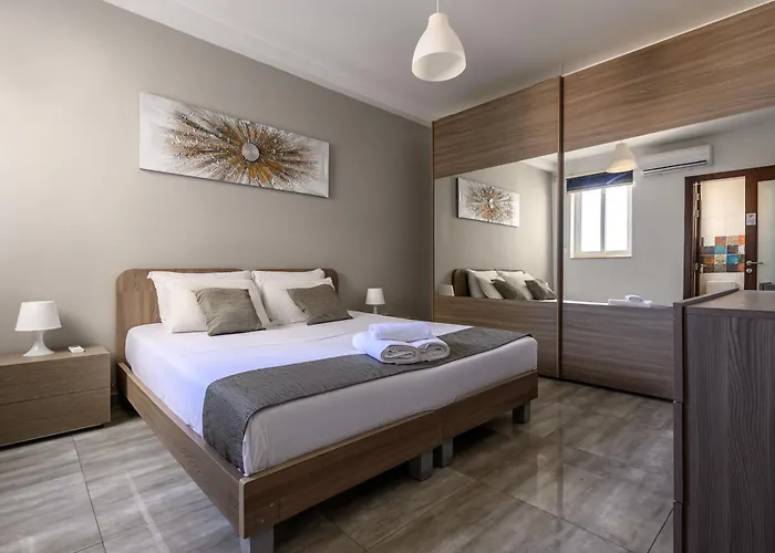 Alloggio in famiglia F11 1, Private Double With Private Bathroom In Shared Flat *